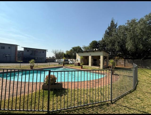 2 BEDROOM APARTMENT FOR SALE IN RYNFIELD